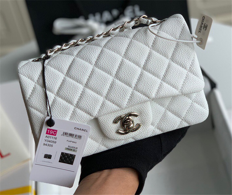  Classic Double Flap Bag Quilted Caviar 20CM