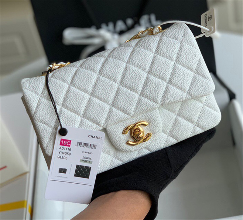  Classic Double Flap Bag Quilted Caviar 20CM