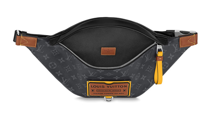 Louis Vuitton Discovery Bag M45220