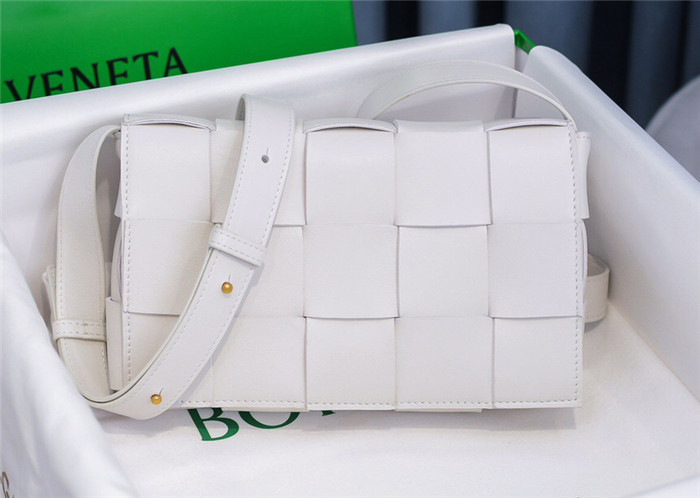 Bottega Veneta Cassette Bag 578004