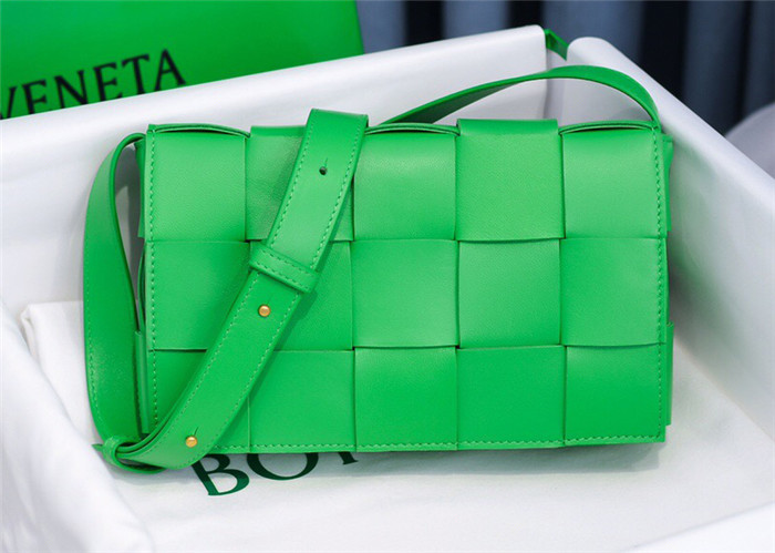 Bottega Veneta Cassette Bag 578004