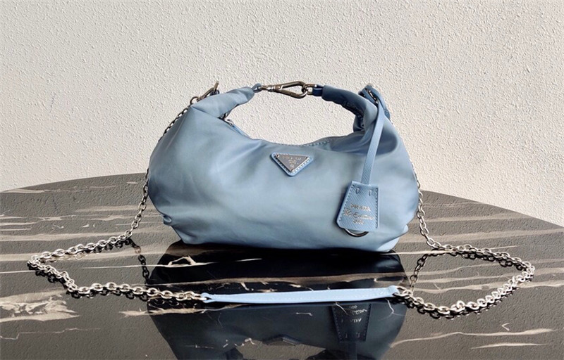 Prada Re-Edition 2006 nylon bag 1BH172