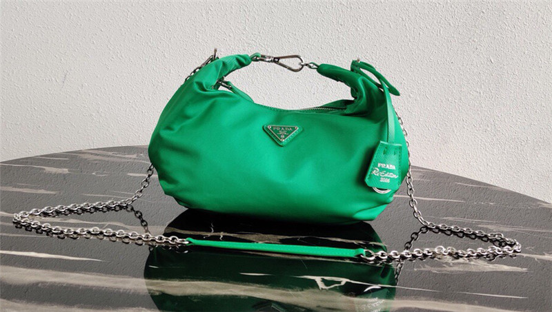 Prada Re-Edition 2006 nylon bag 1BH172