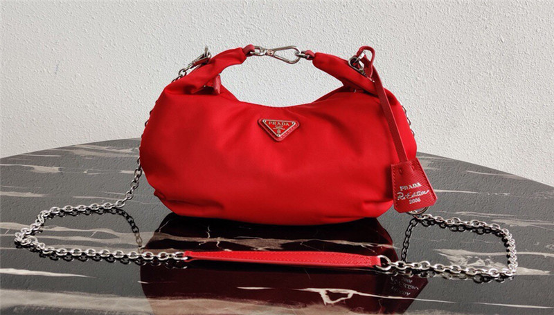 Prada Re-Edition 2006 nylon bag 1BH172