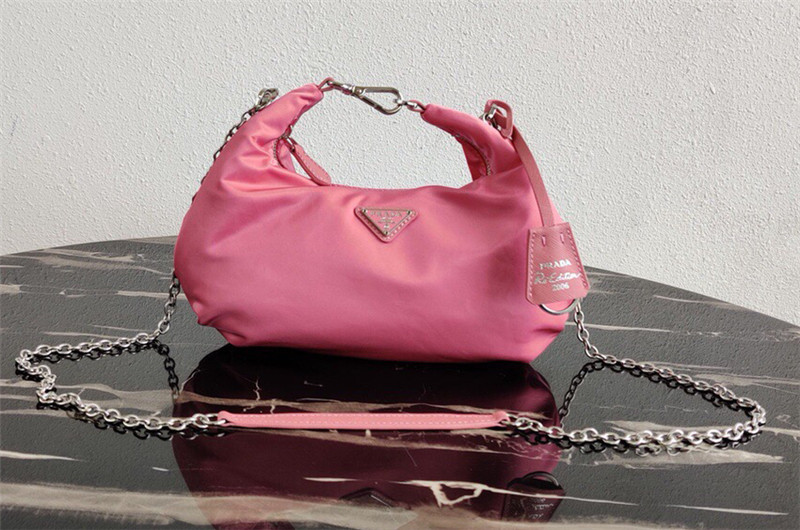 Prada Re-Edition 2006 nylon bag 1BH172