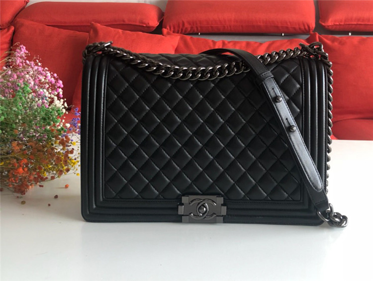 Chanel Boy Chanel Handbag 67087 