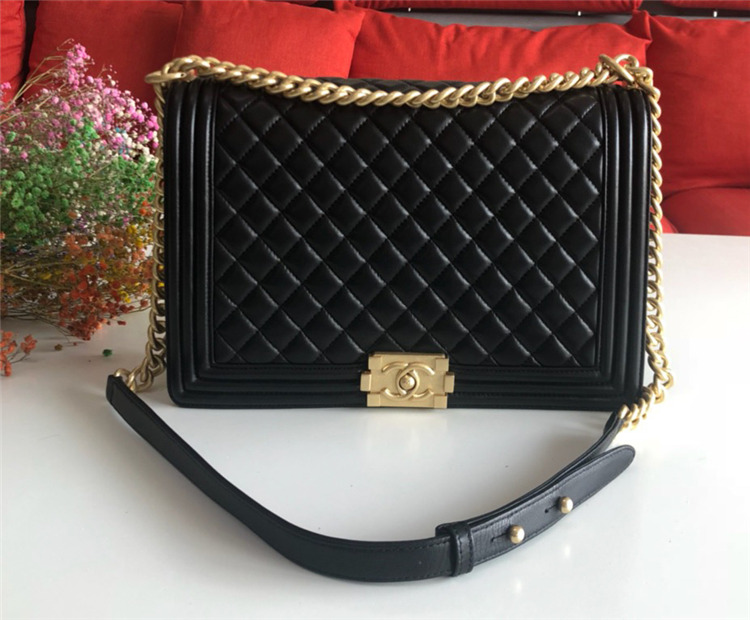 Chanel Boy Chanel Handbag 67087 