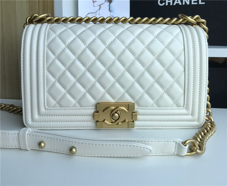 Chanel Boy Chanel Handbag 25Cm 67086