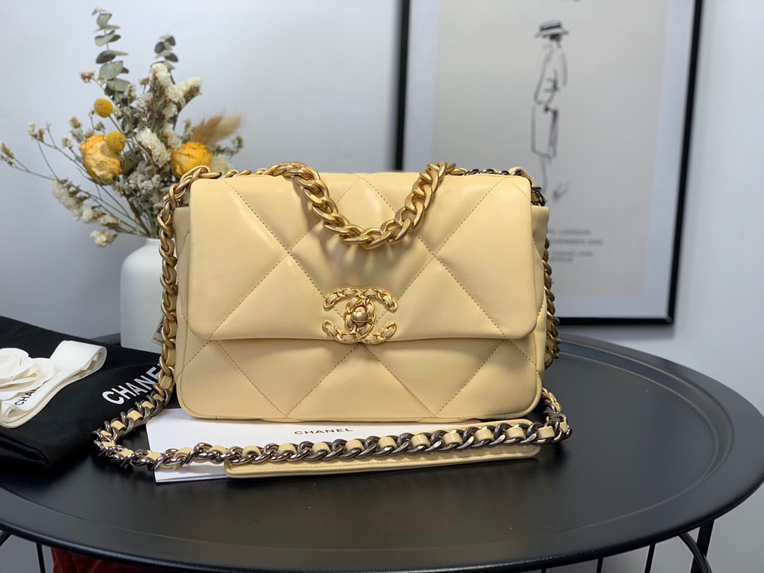 chanel 19 handbag