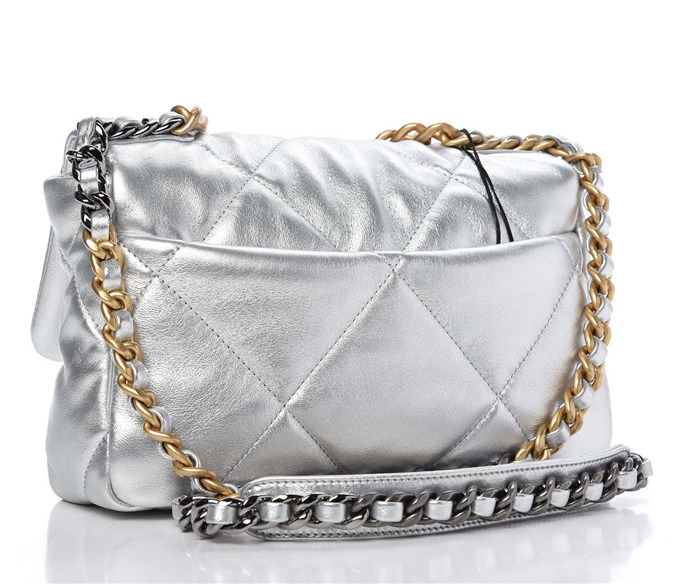 CHANEL Metallic Lambskin Quilted Medium Chanel 19 Flap