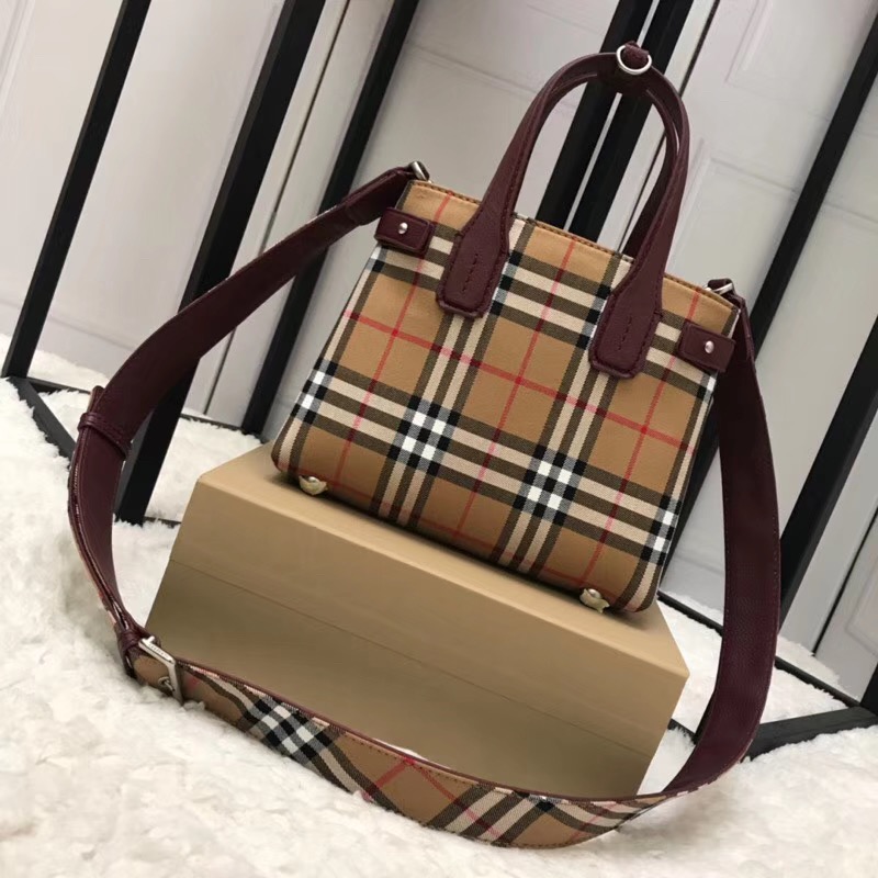 Burberry The Small Banner In Vintage Check And Leather 40769481