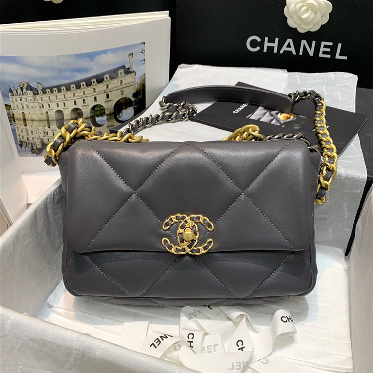 CHANEL 19 HANDBAG 26CM