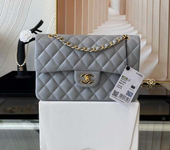 Chanel Calfskin SMALL CLASSIC HANDBAG 23CM