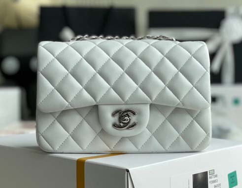 Chanel Mini CLASSIC HANDBAG 20CM