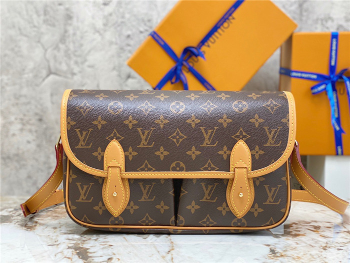 LOUIS VUITTON GIBECIERE MM M42247