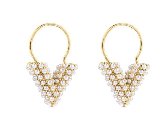 Louis Vuitton Essential V Perle Earrings