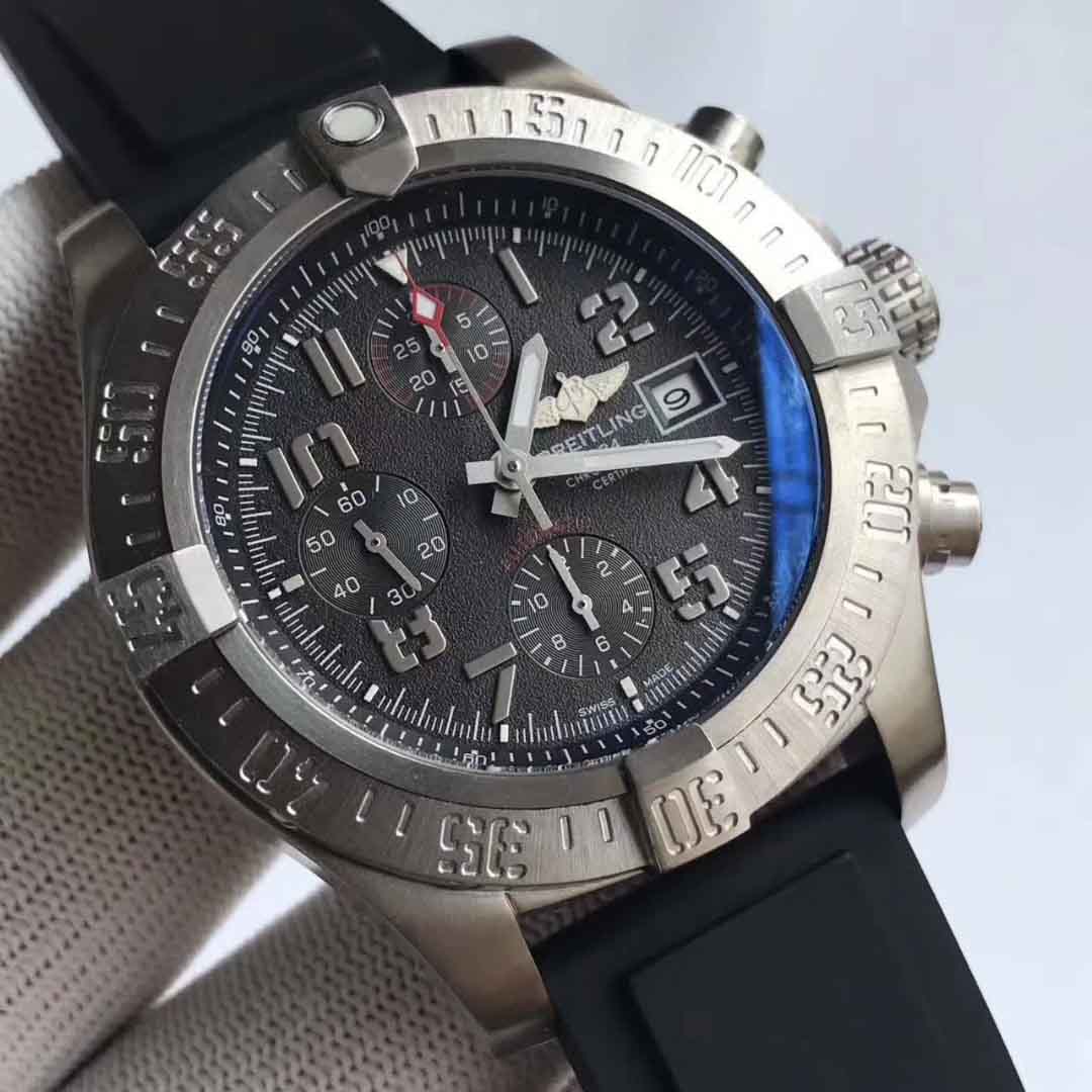 Breitling Super Avenger Ii A1337111/Bc28-154S