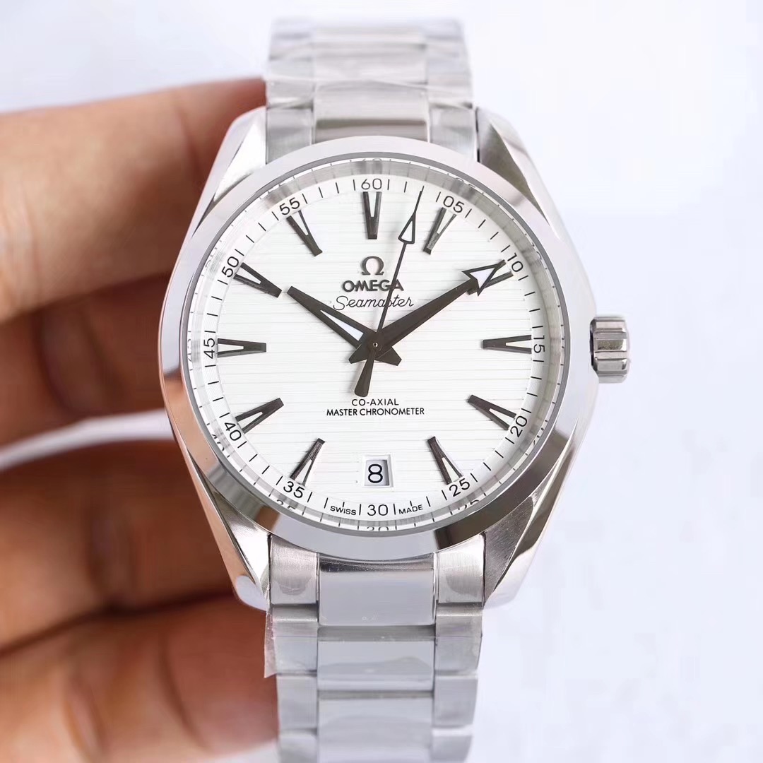 Omega Seamaster Aqua Terra Co-Axial Master Chronometer Watch 220.10.41.21.02.001 220.10.38.20.02.001